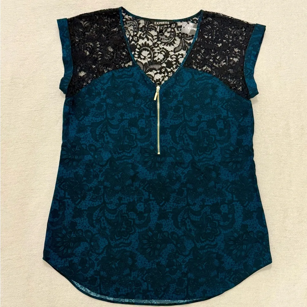 Express Teal and Black Short Sleeve Top with Lace Details NWT - Picture 1 of 5